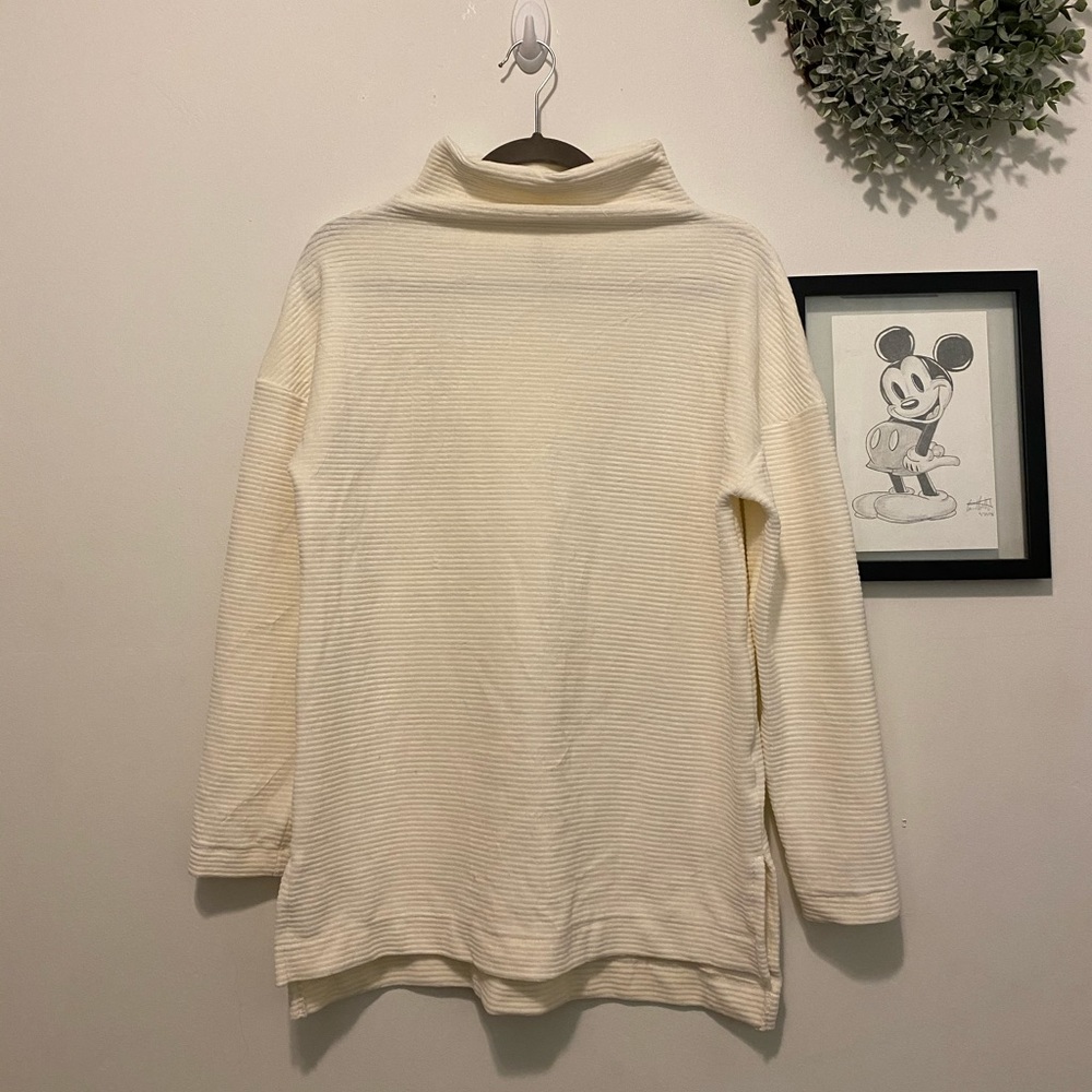 Ribbed sweater